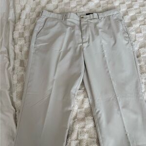 Men's Classic light Gray Golf Pants Greg Norman 40 x 30
